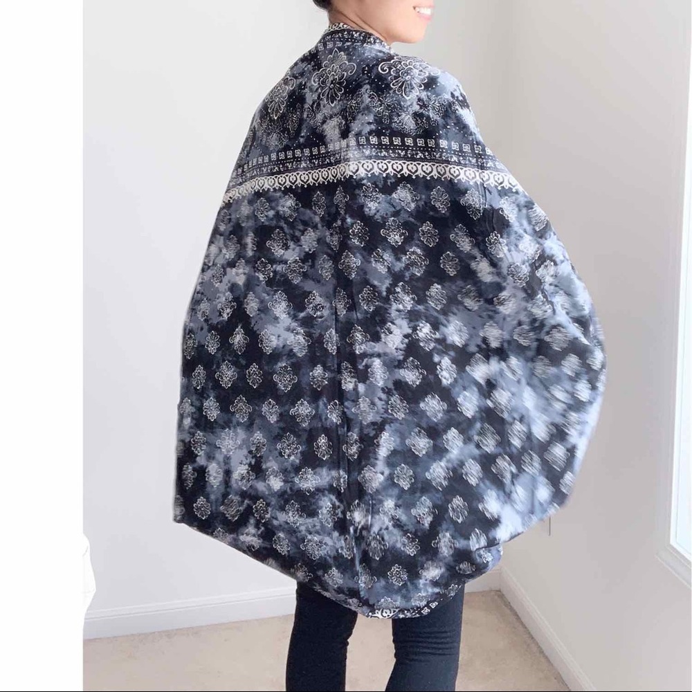 BOHO BATIK TIE DYE WITH BATWING SLEEVES CAPE KIMONO - Picture 6 of 7